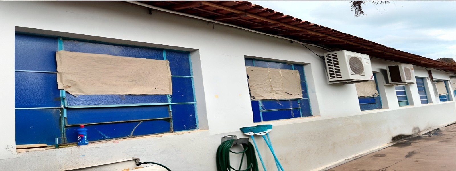 Foram constatadas diversas irregularidades estruturais