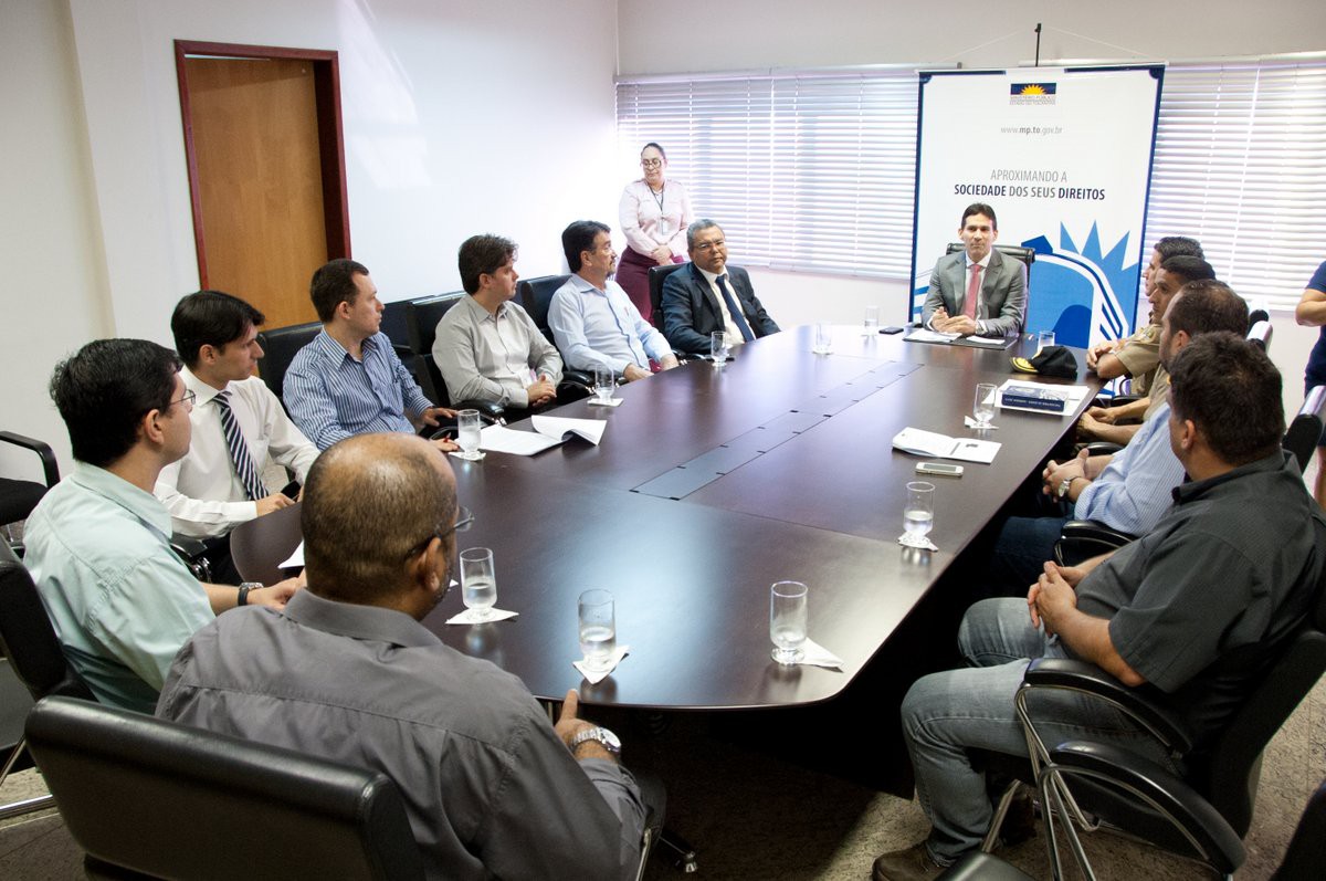 Solenidade ocorreu na sala de reuniões da PGJ