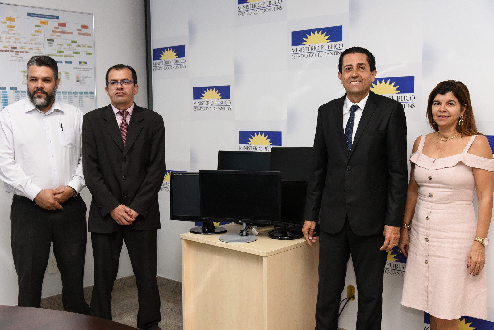 21 equipamentos de informática foram entregues à CGE