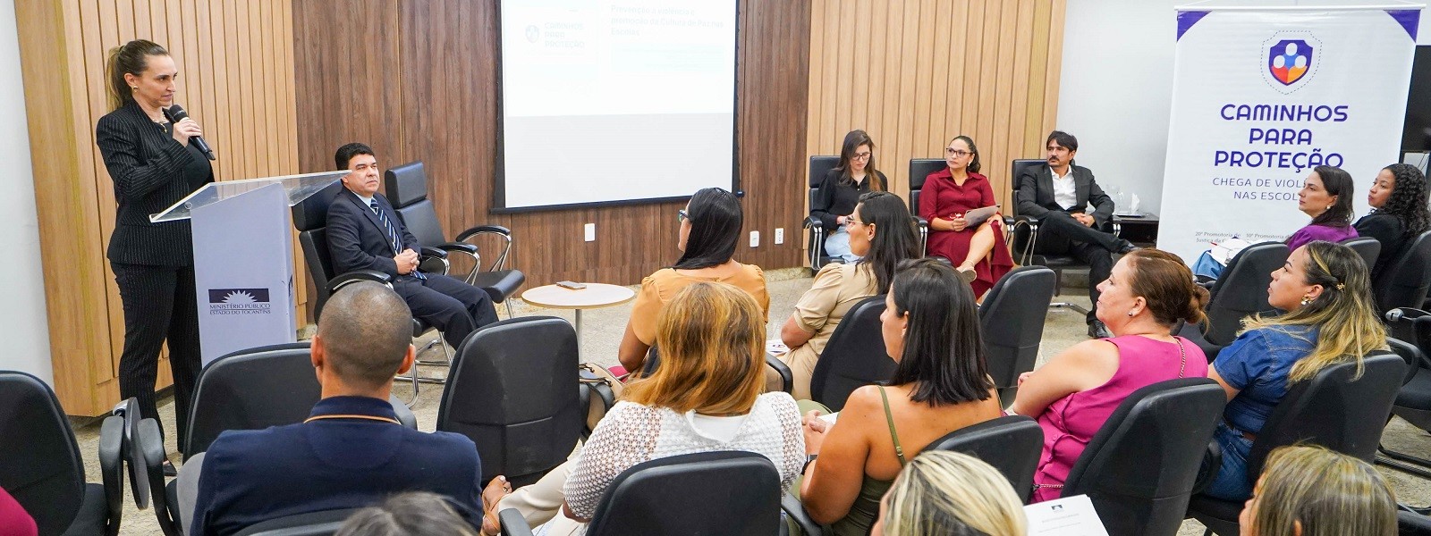 Mediada pelos promotores Jacqueline Orofino e André Carvalho, reunião aconteceu em Palmas