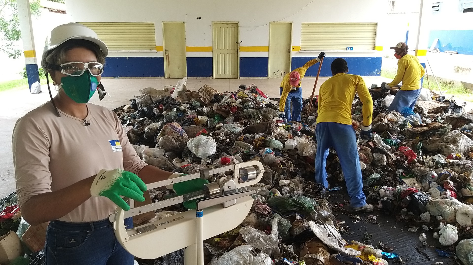 A equipe realizou estudo gravimétrico dos resíduos sólidos