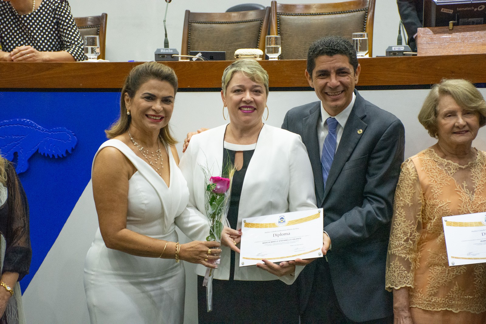 A Promotor Márcia recebeu homenagem por indicação do deputado Valdemar Júnior