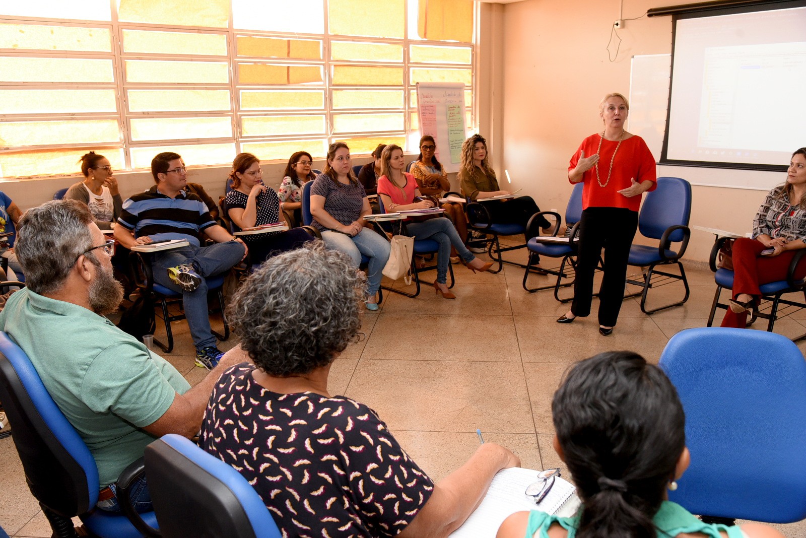 A promotora de justiça tratou sobre a judicialização da saúde
