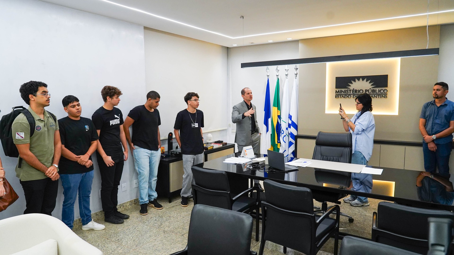 Estudantes também conheceram as dependências do MPTO