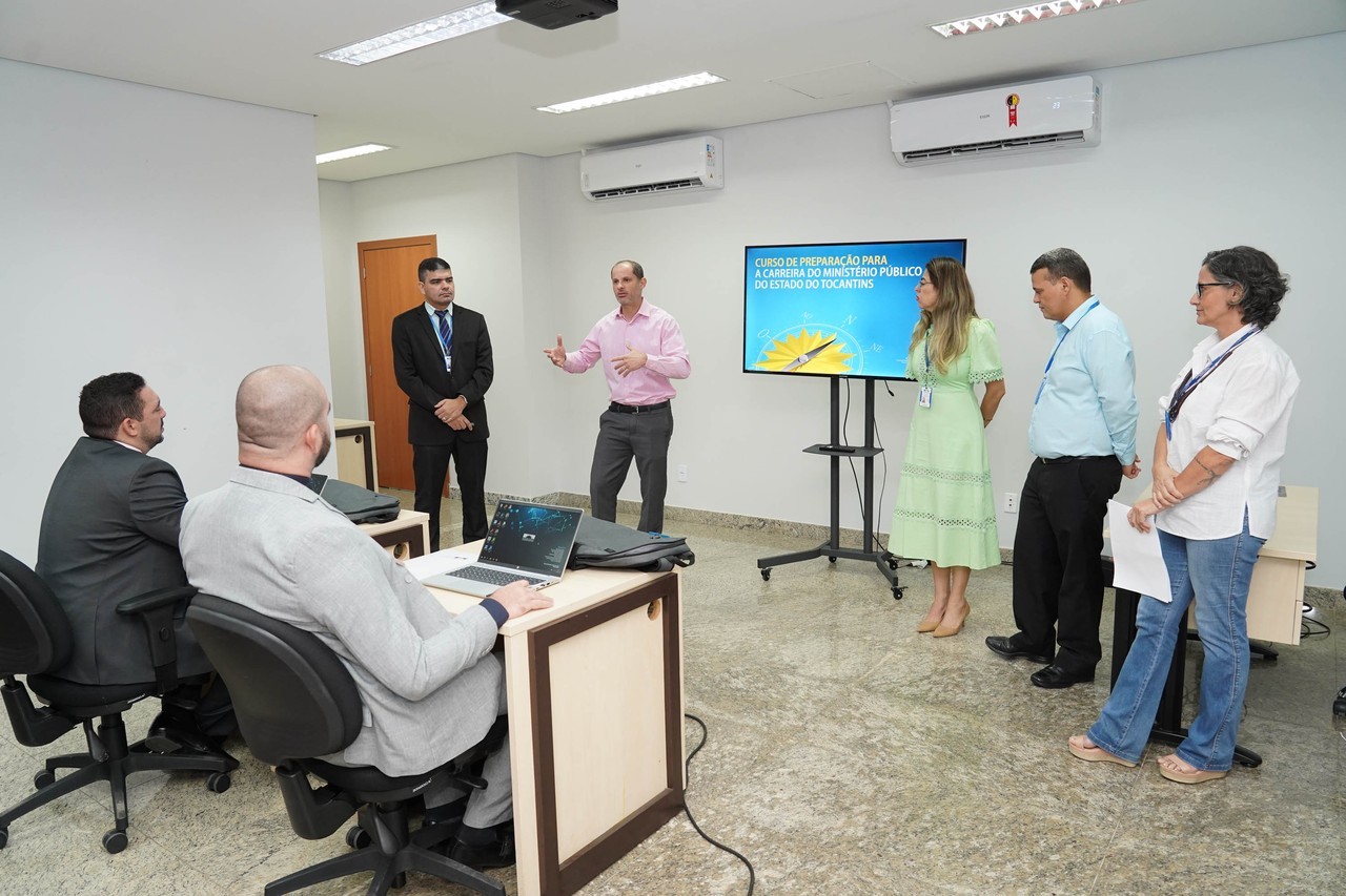 O chefe de Gabinete, Abel Andrade Leal, durante a abertura do curso