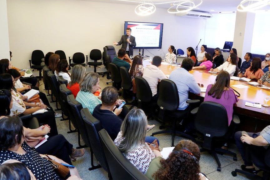 Reunião foi realizada na Seduc em Palmas