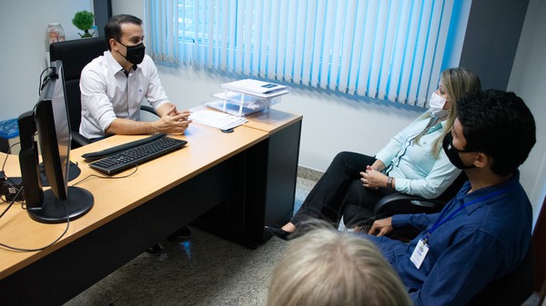 Durante a reunião, o promotor expôs que é necessário elaborar estratégias para o retorno dos estudantes às aulas