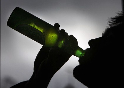 MP vai expedir recomendações para comerciantes não venderem bebidas para menores ou permitir que eles as consumam em seus estabelecimentos 
