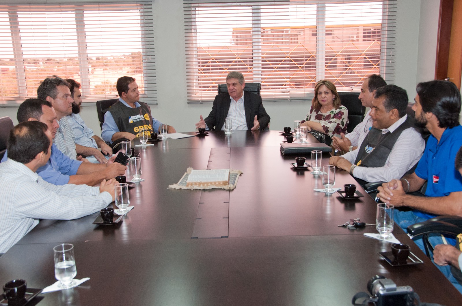 Clenan Renaut em reunião com representantes classistas