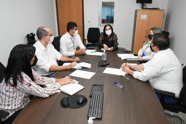 Participaram da reunião representantes da UFT, Fasec e Fapal