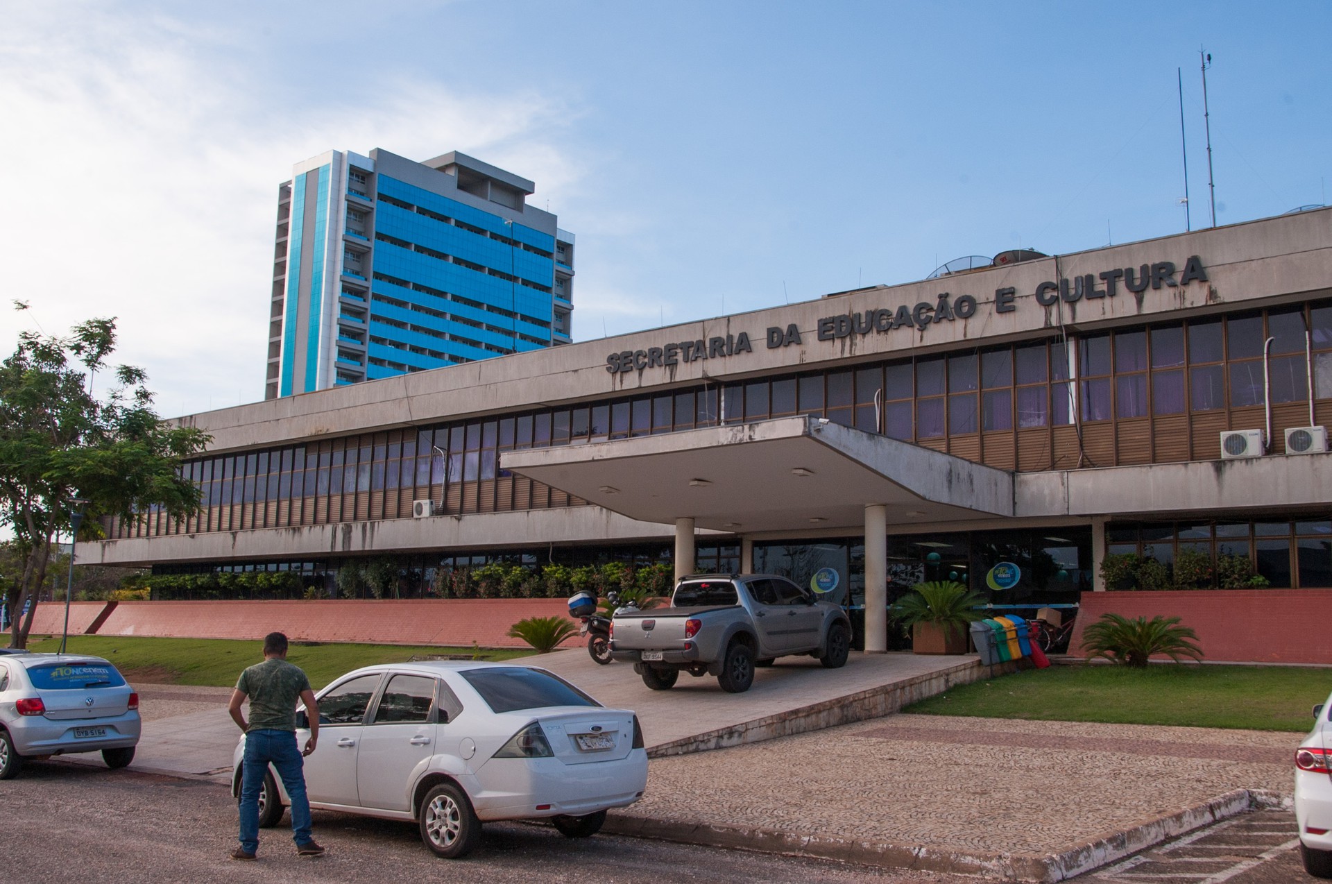 Há quase 10 anos não há concurso para os quadros da educação no Estado