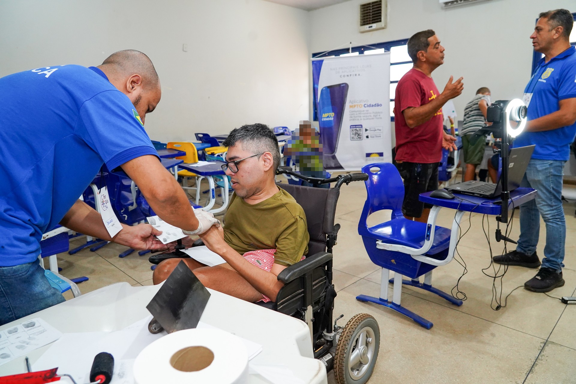 Durante mutirão, Wendell dos Santos conseguiu a nova Carteira de Identidade Nacional (CIN) e foi atendido em outros serviços