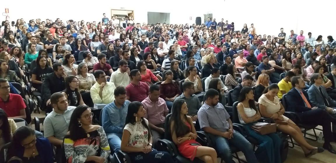 A palestra foi proferida pelo constitucionalista Flávio Martins Alves Nunes Júnior, autor da obra “Curso de Direito Constitucional”.