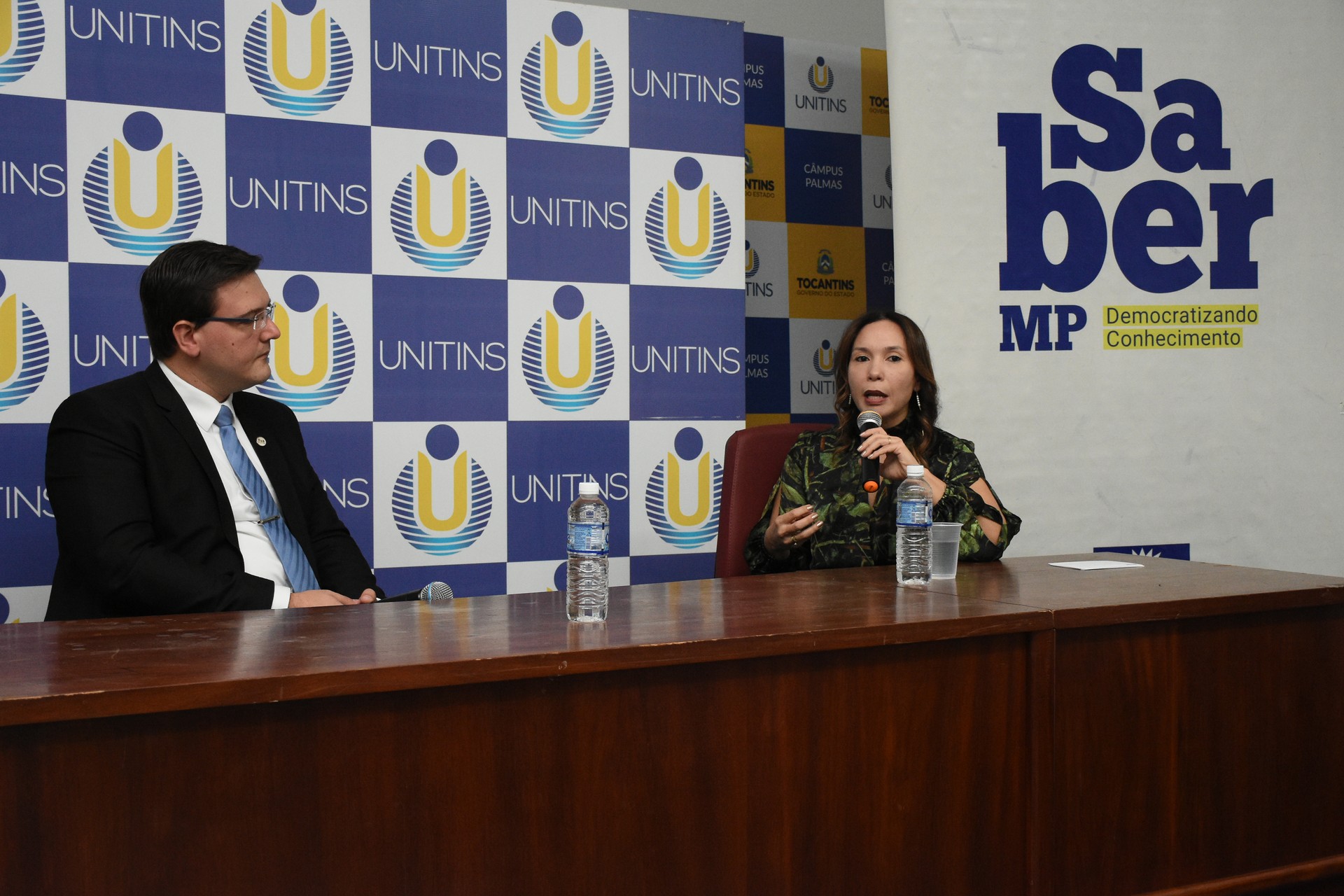 Ao fim da palestra, a promotora de Justiça respondeu às perguntas de professores e estudantes sobre o fluxo de atendimento do Navit