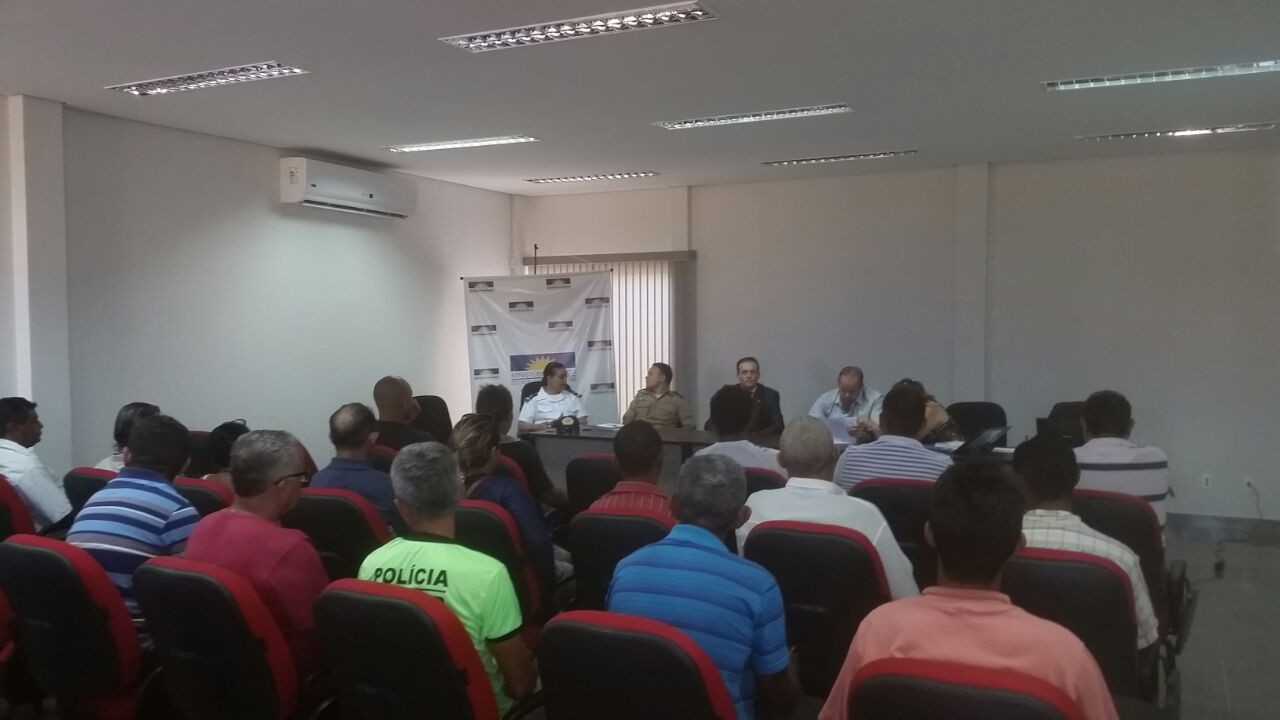A reunião aconteceu no dia 06