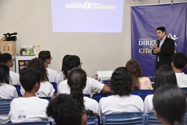 A palestra “Estatuto da Criança e do Adolescente – ECA" foi ministrada pelo ministrada pelo promotor de Justiça André Ricardo Fonseca de Carvalho.