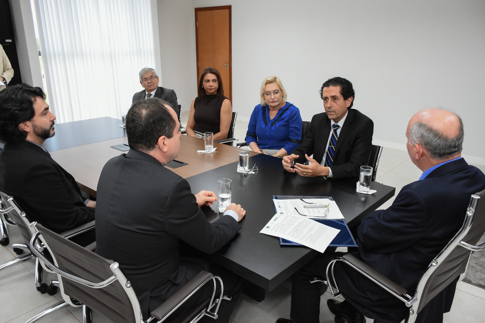 Representantes das instituições se reuniram na Esmat (Foto: Ronaldo Mitt)