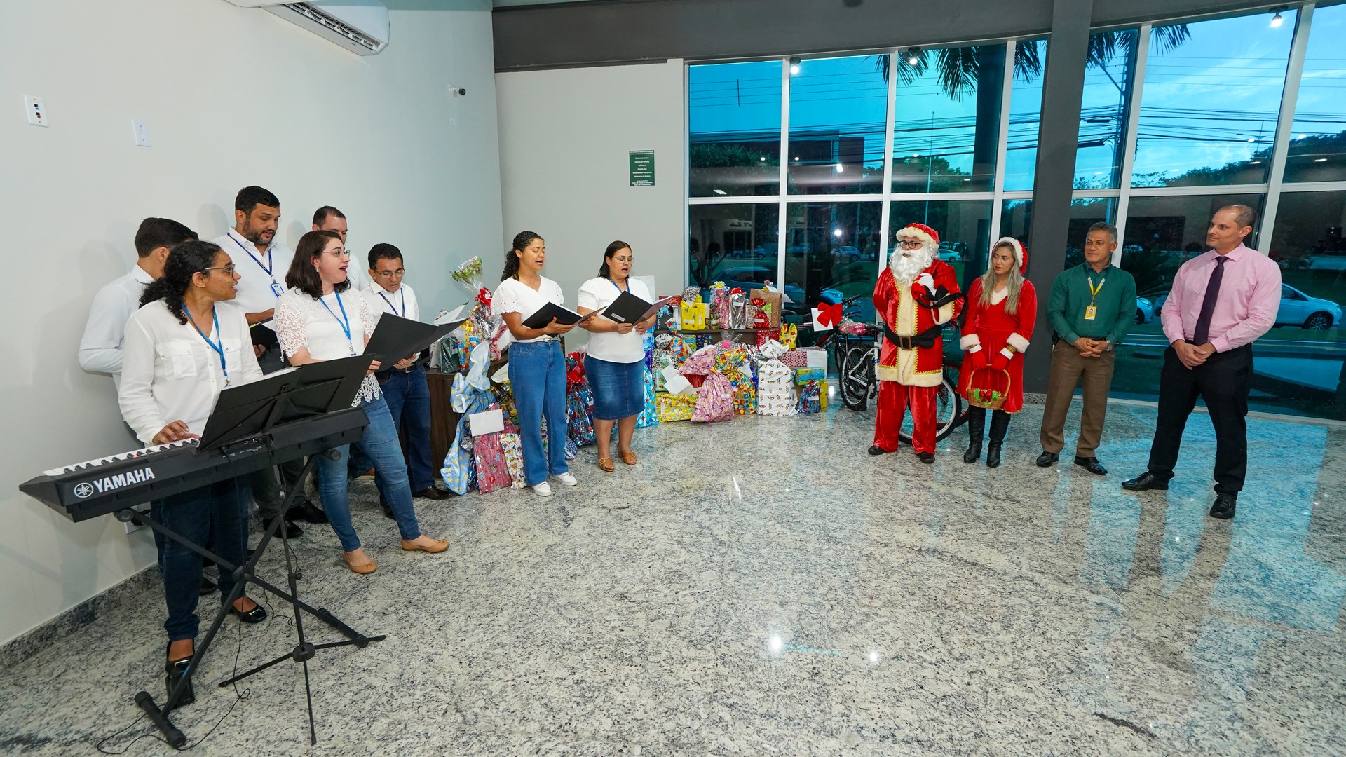 Coral MP em Canto abrilhantou a entrega dos presentes