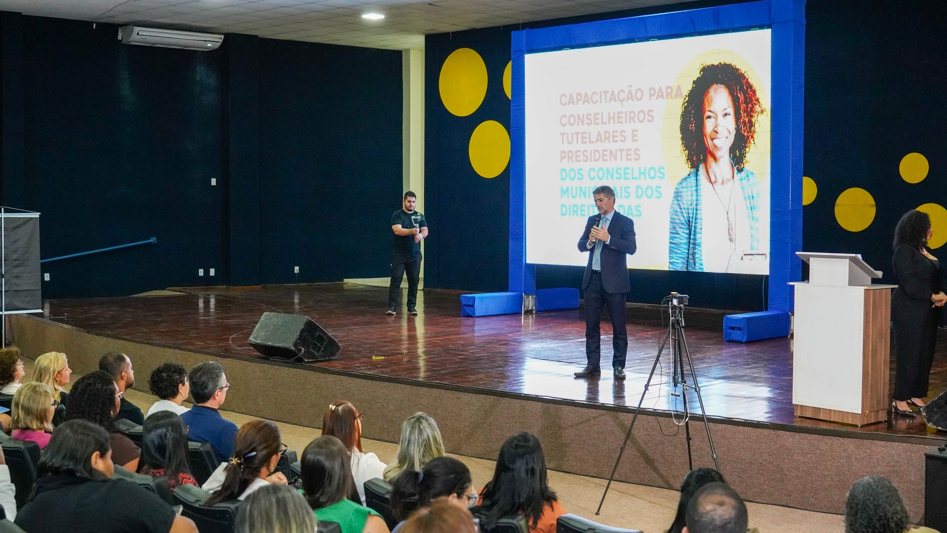 Promotor Sidney Fiori Júnior fala na abertura da capacitação de conselheiros tutelares