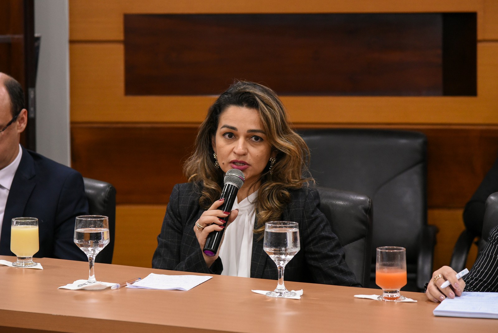 A promotora de Justiça Araína Cesárea D’Alessandro reforça a importância das ações de prevenção antes da confirmação do primeiro caso de contaminação do coronavírus.