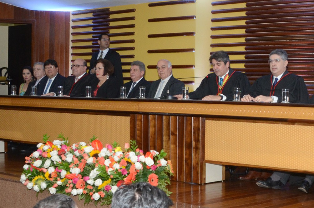 O PGJ compôs a mesa