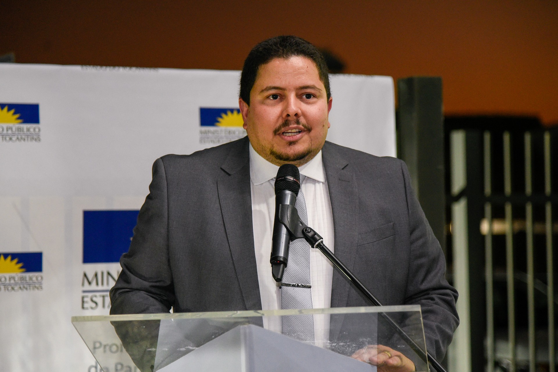 Procurador-geral do Estado, Kledson de Moura Lima, representando o governador do Estado, Wanderley Barbosa