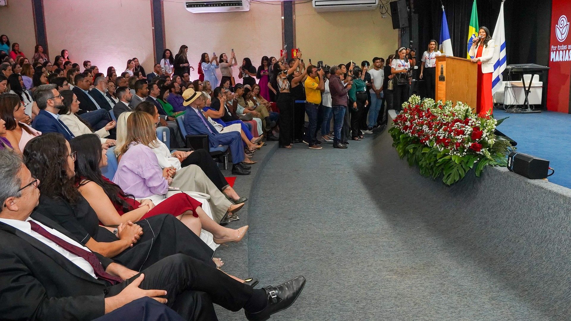 Iniciativa busca a conscientização e a prevenção da violência contra a mulher por meio da educação