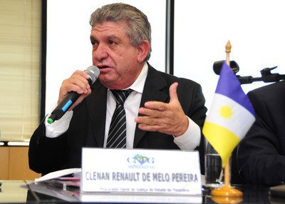Clenan Renaut participa de reunião do CNPG em Brasília