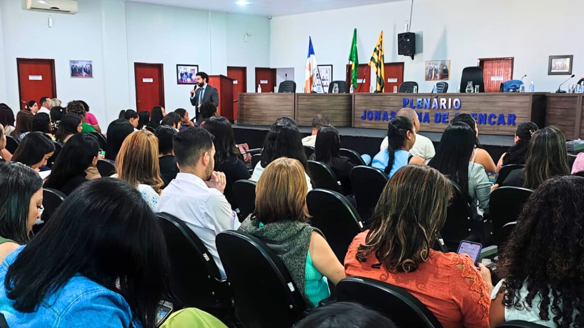 Promotor Gustavo Schult Junior destacou a necessidade de atuação articulada e planejada da rede; o uso de sistemas, como o Sipia Conselho Tutelar; e a necessidade de compreensão e aplicação de leis, como a da Escuta Protegida e Henry Borel