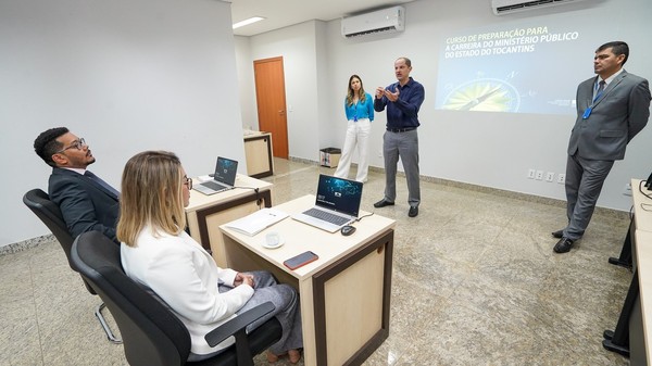 Novos promotores de Justiça substitutos do MPTO iniciam curso de preparação