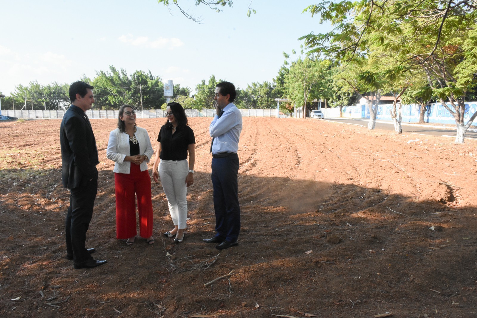 Visita ao terreno onde será construída a sede das Promotorias de Justiça de Colméia