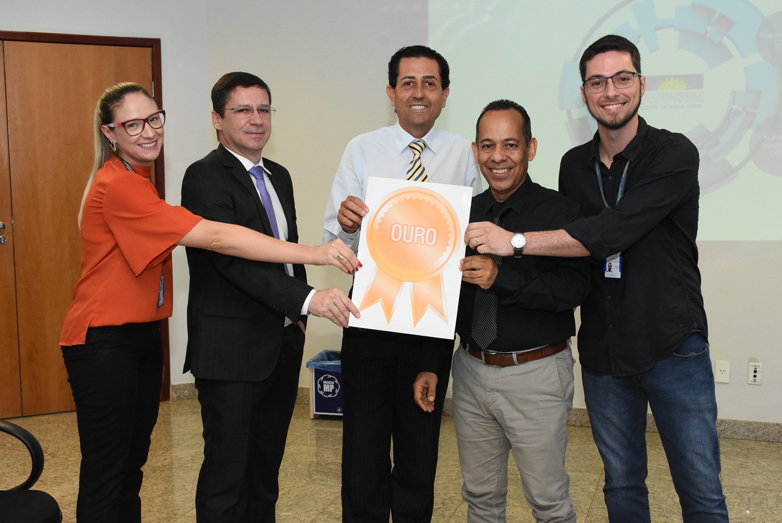 PGJ entrega premiação à equipe da Corregedoria-Geral