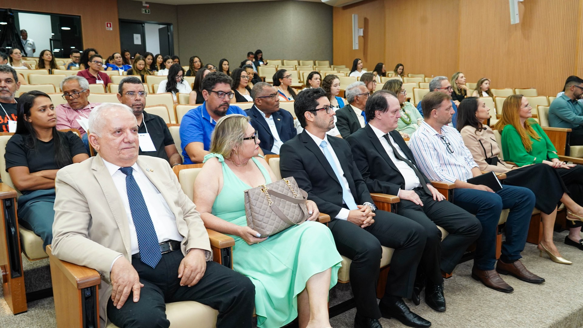 A abertura do evento, que ocorreu nesta quarta-feira, 8, reuniu autoridades, acadêmicos e especialistas