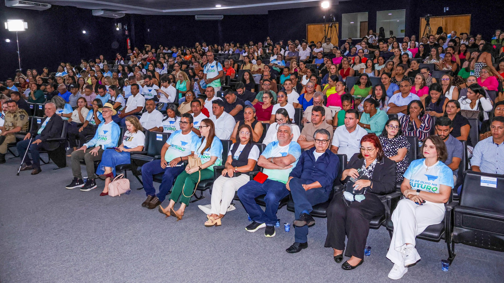 Além de serviço de cidadania nas áreas de assistência social, educação e saúde, iniciativa promove formação continuada de profissionais
