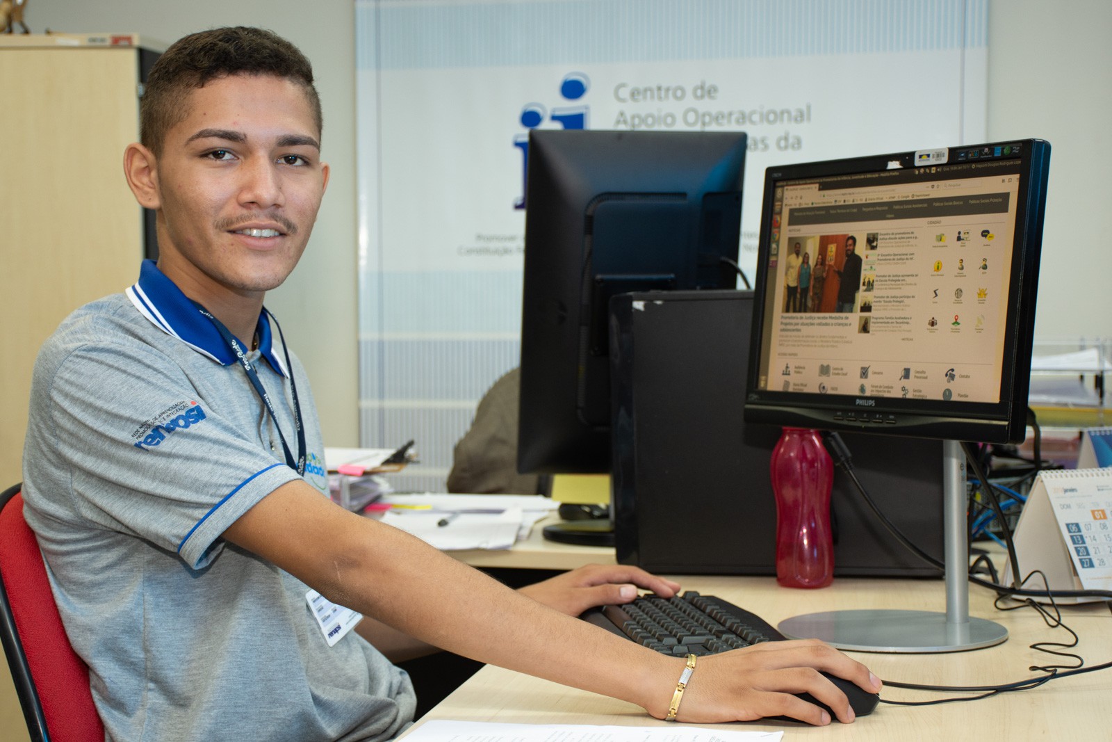 Maycon Douglas estagia desde o início de janeiro como menor aprendiz na PGJ