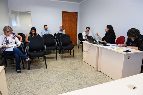 Reunião no MP-TO sobre Transporte Escolar