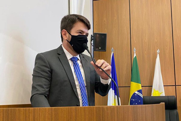 Registro da participação do promotor  de Justiça Thiago Ribeiro  Vilela