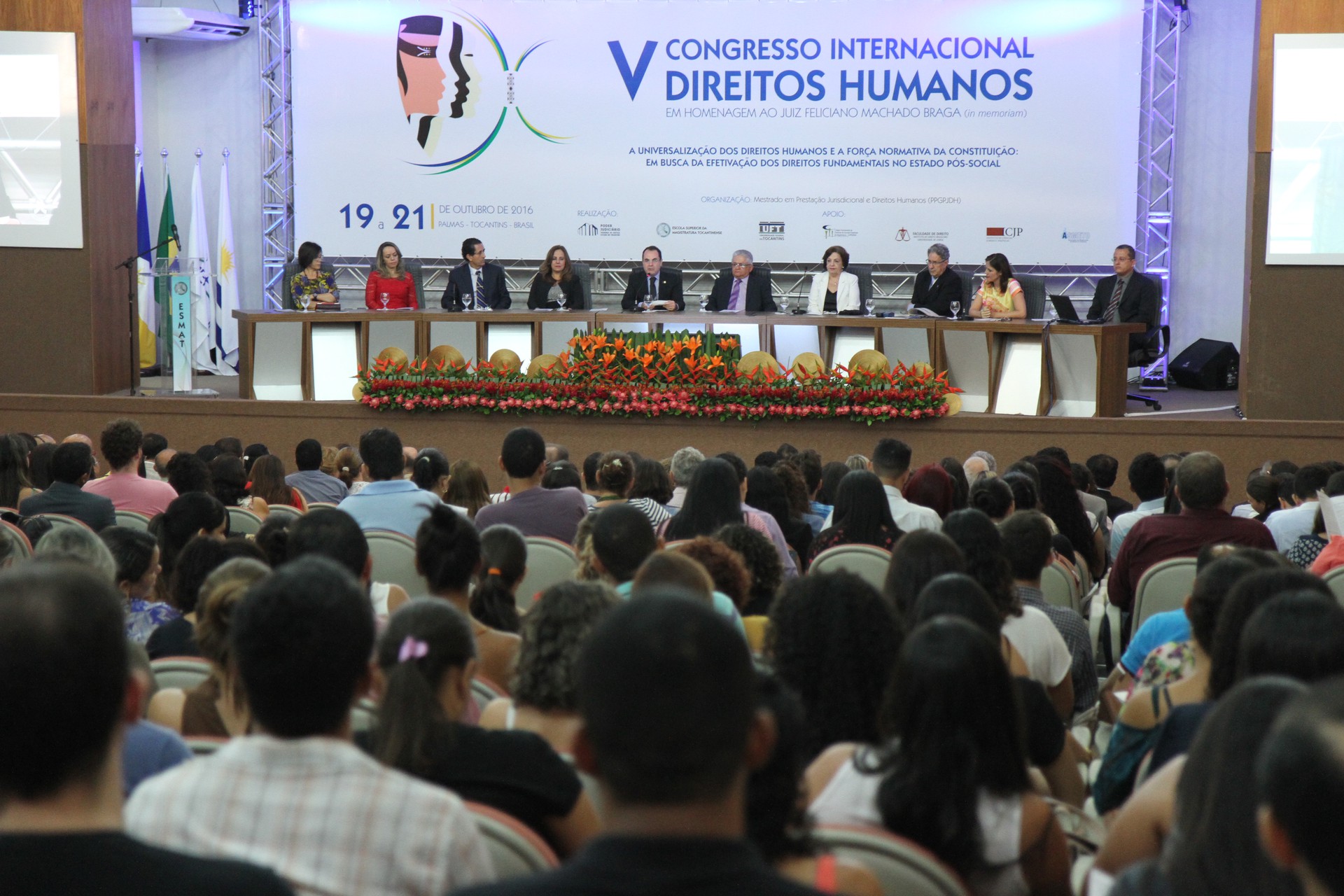 Mais de 100 pessoas prestigiaram abertura do Congresso