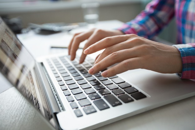 Curso tem duração de 10 horas (Foto: katemangostar/Freepik)