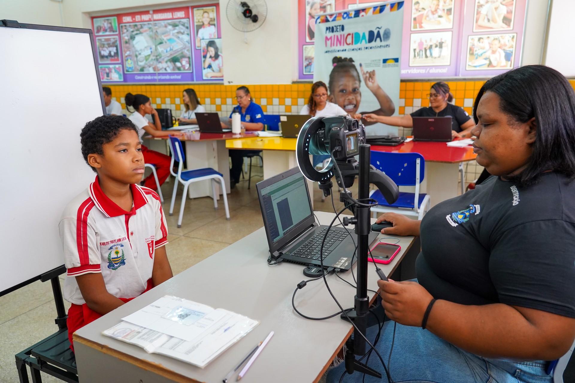 Karlos Thaylann, também tem 11 anos e é vizinho do colega João Neto