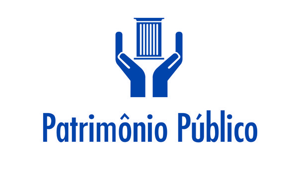 A ex-prefeita cometeu ato de improbidade administrativa
