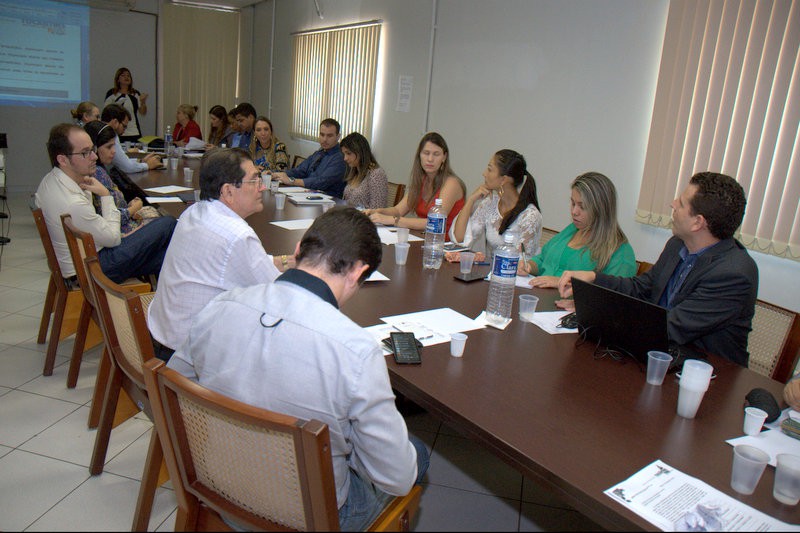 Membros do CEMAS se reuniram nesta sexta-feira