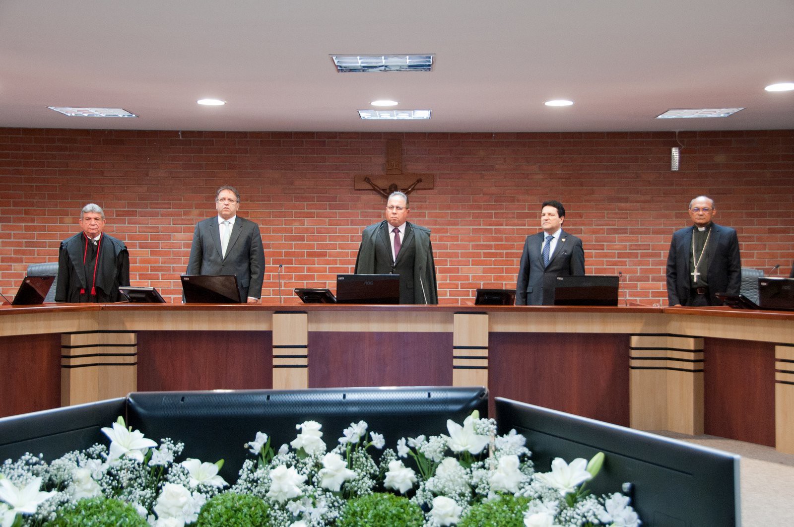 PGJ, Governador Marcelo Miranda, Desembargador Ronaldo Eurípedes, Osires Damaso, presidente das AL,  e Don Pedro, arcebispo de Palmas