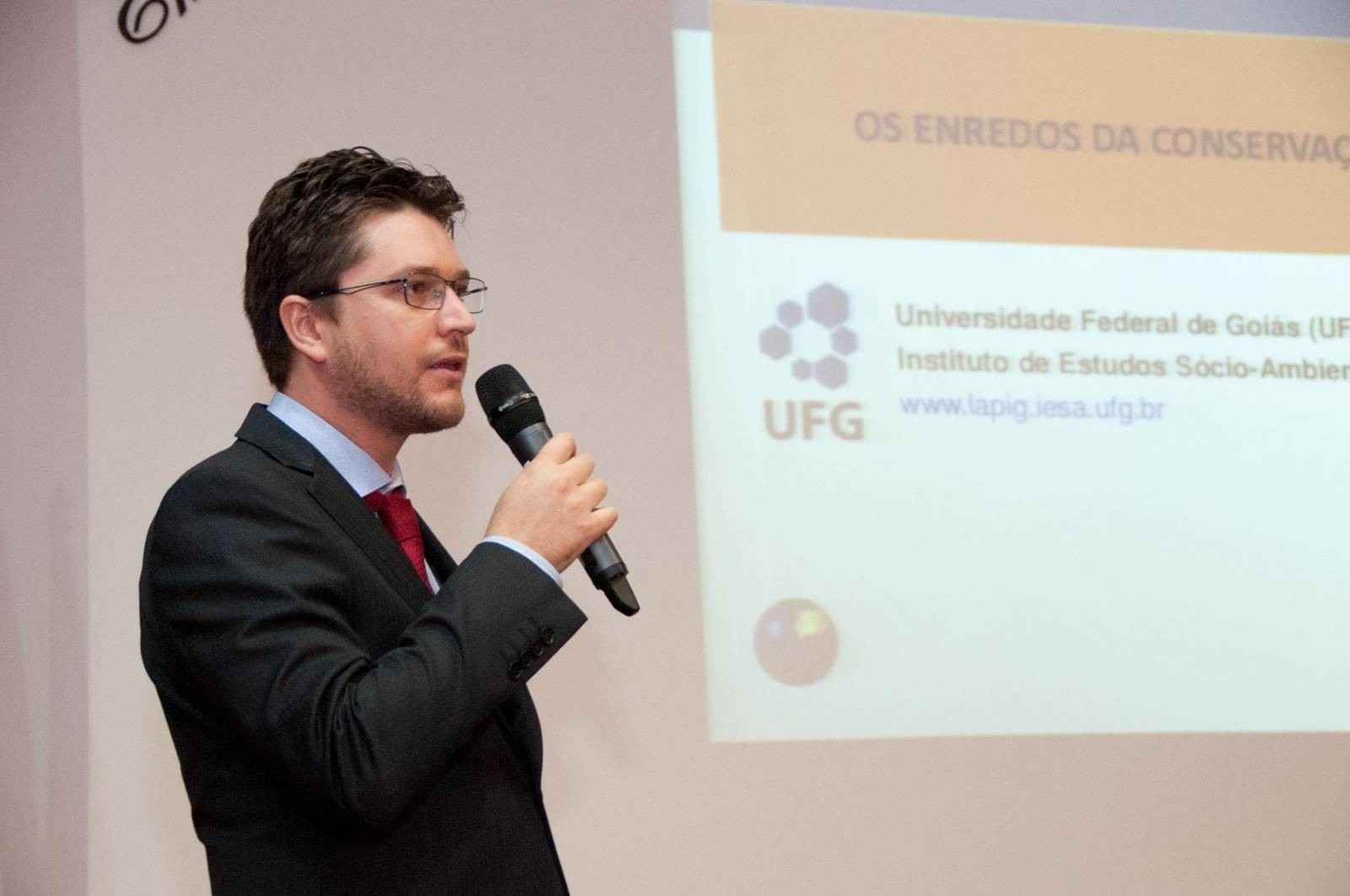 Professor da Universidade Estadual de Goiás e pesquisador da Universidade Federal de Goiás, Sílvio Souza