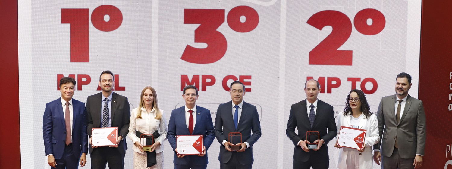 Momento da entrega da premiação