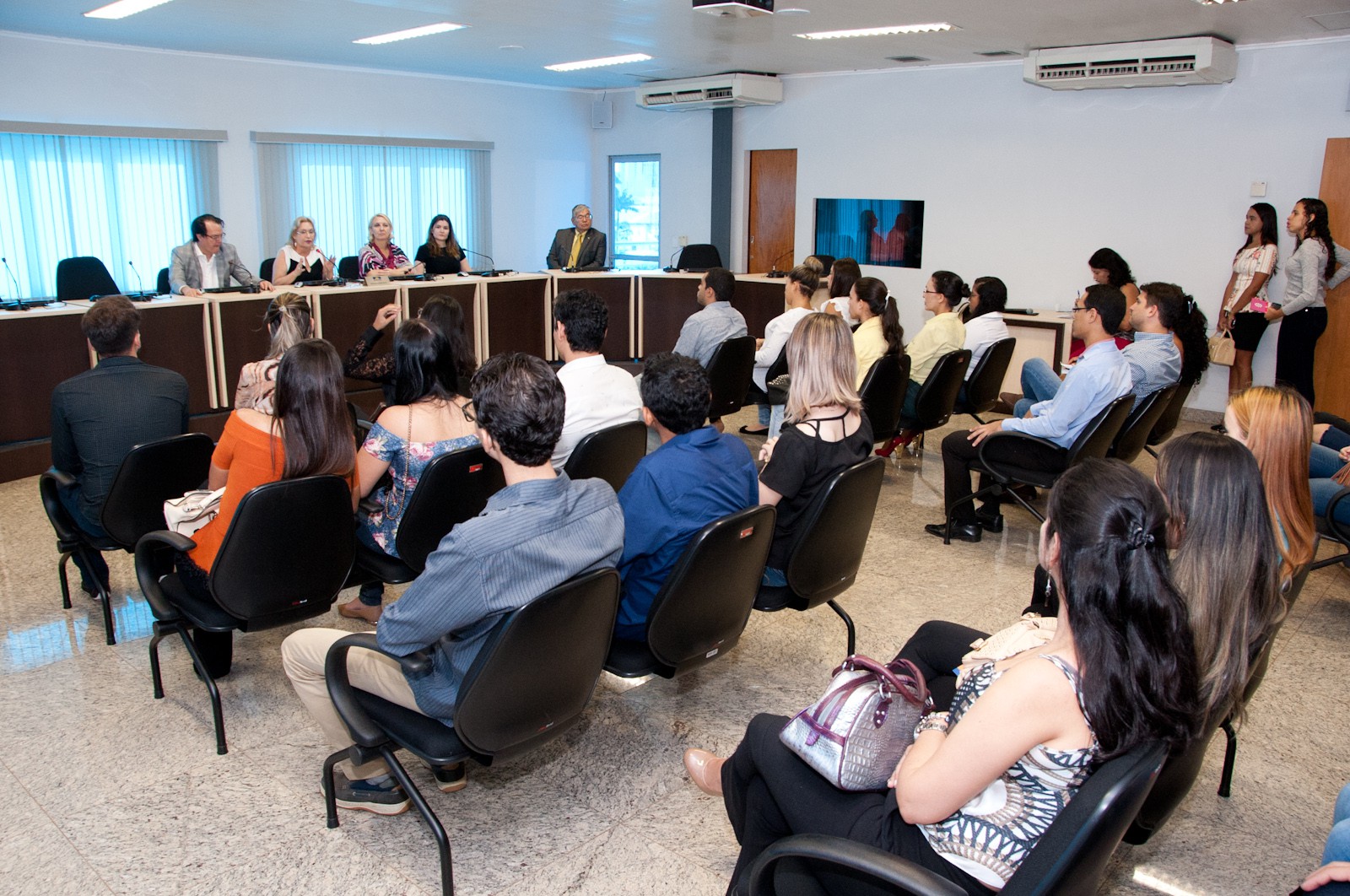 Os estudantes são alunos do núcleo de práticas jurídicas da Ulbra,.