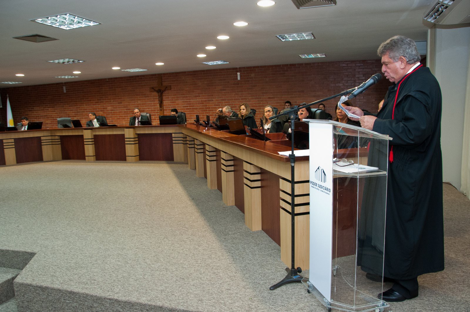 Procurador - Geral de Justiça destaca união entre os agentes do sistema judiciário em seu discursso