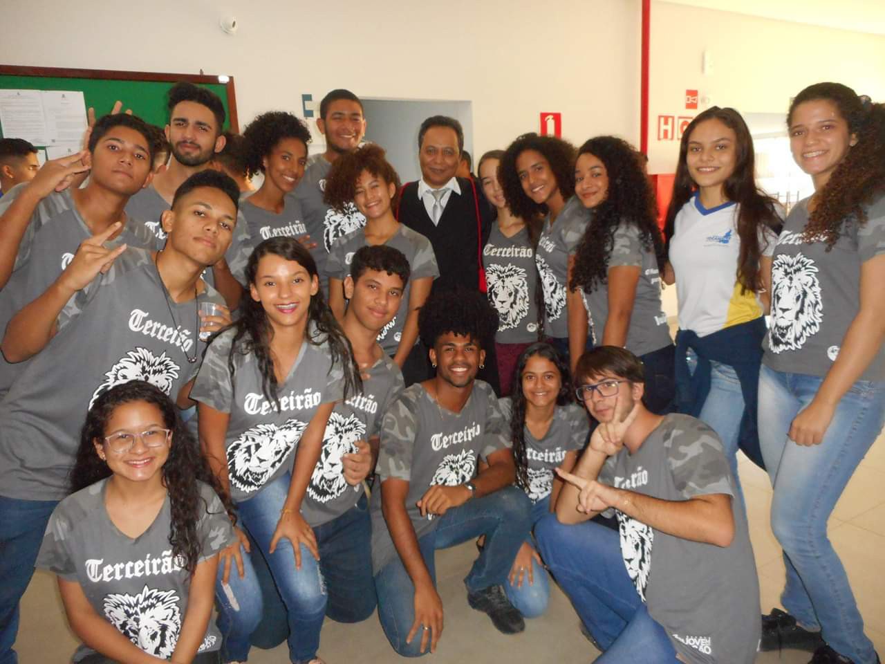 Os alunos são do terceiro ano do ensino médio