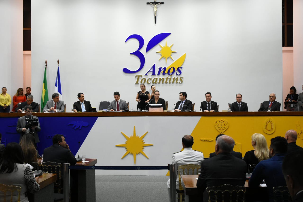 Foram entregues 34 títulos de cidadão tocantiense