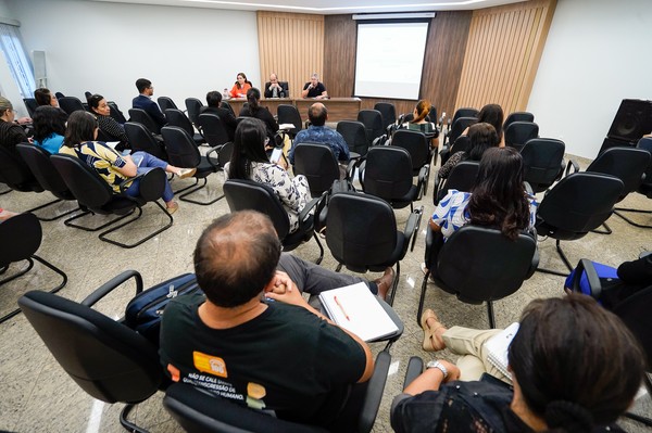 Participaram da reunião para criação do comitê intersetorial de inclusão educacional representas de órgãos governamentais e sociedade civil